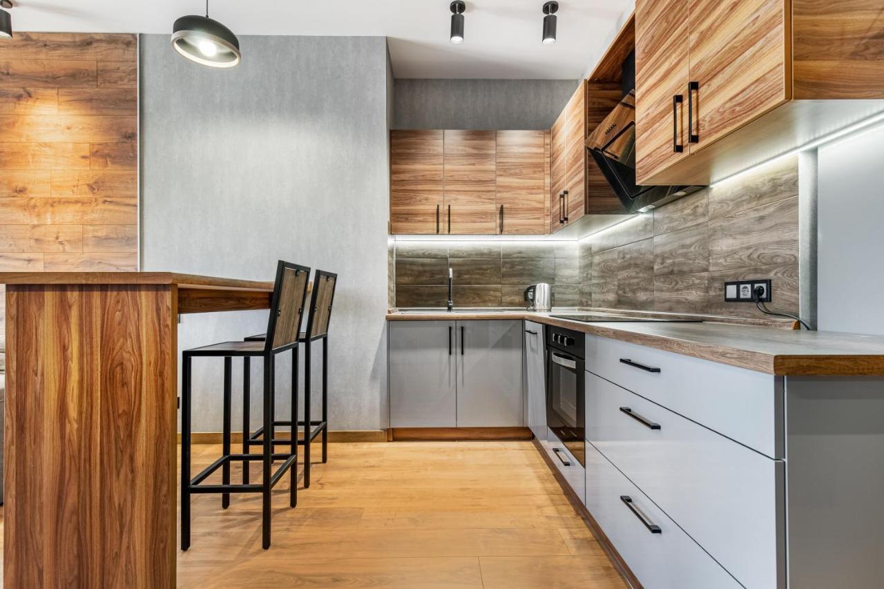 Sea Symphony Wood Style Apartment Odessa Extérieur photo