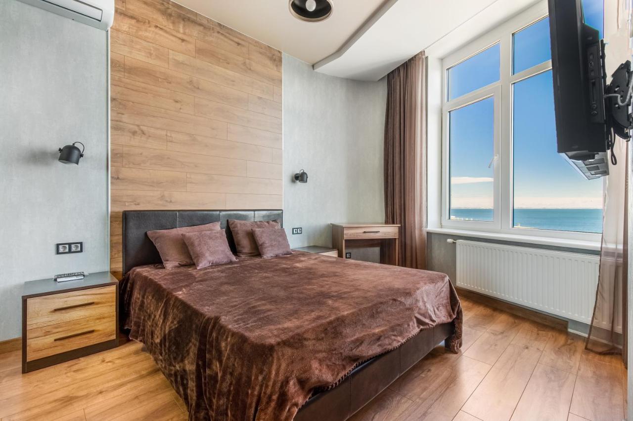 Sea Symphony Wood Style Apartment Odessa Extérieur photo
