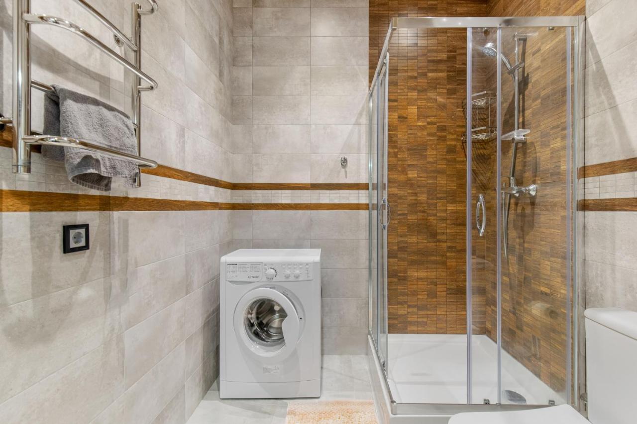 Sea Symphony Wood Style Apartment Odessa Extérieur photo