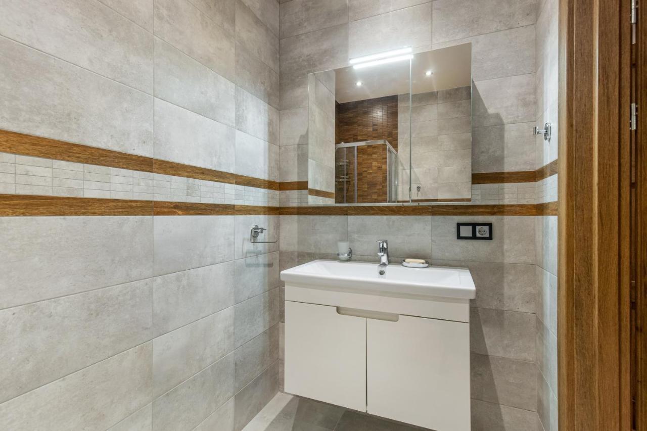 Sea Symphony Wood Style Apartment Odessa Extérieur photo